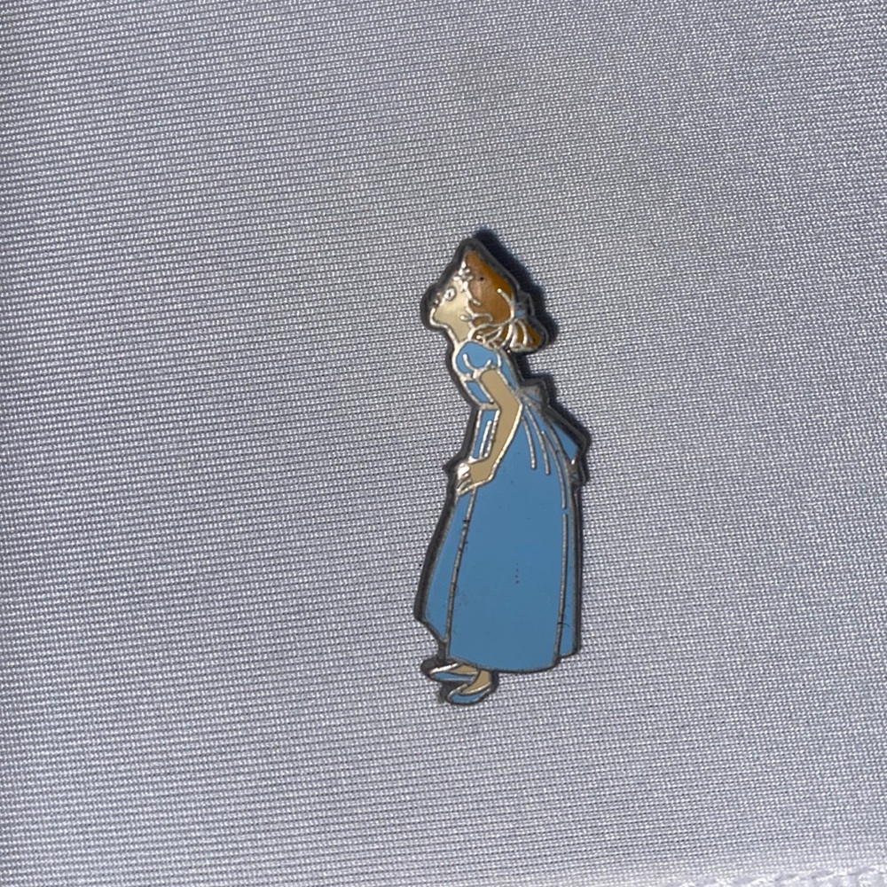 Peter Pan Wendy Disney Pin